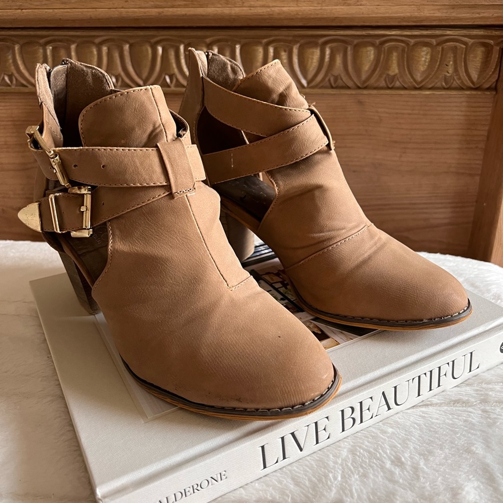 Bootie by Bucco